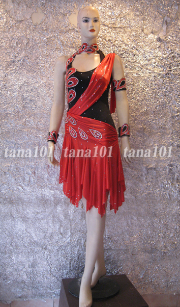 váy khiêu vũ đỏ đen