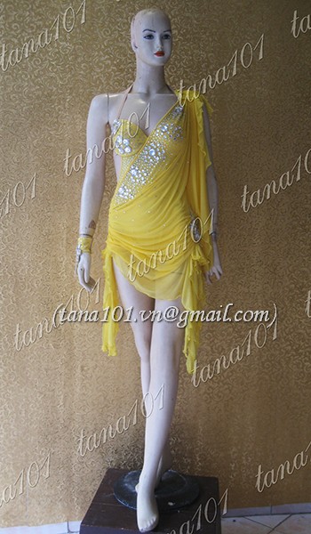 váy khiêu vũ vàng